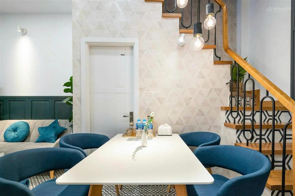 Kế mặt tiền vài bước chân! nhà hxh đậu trước nhà 30m2  4 tầng  sẵn hđt 22tr/th  chỉ 10 tỷ!