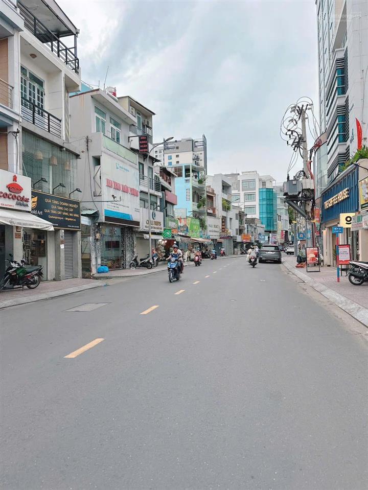 Mặt tiền kinh doanh! huỳnh văn bánh  nhà 5 tầng  dt 44m2  sổ sẳn  chỉ 12.5 tỷ thương lượng.