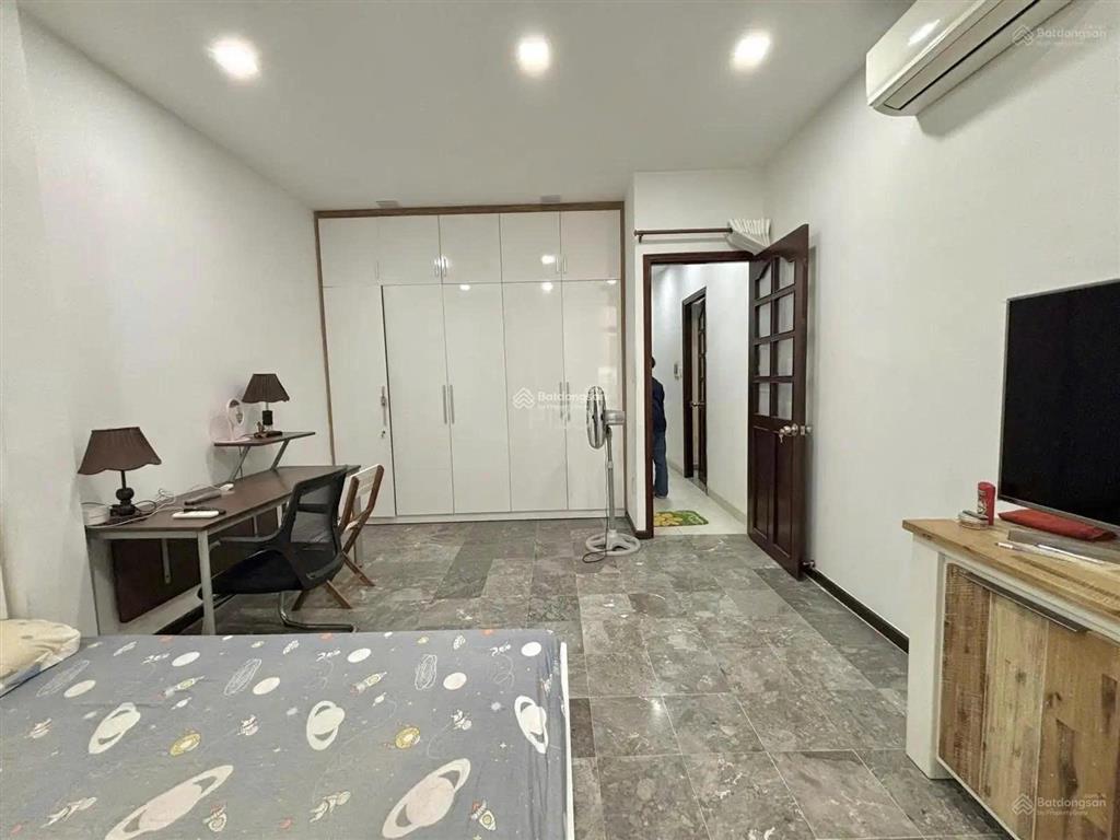 Biệt thự phố đoàn thị điểm p1 phú nhuận, ngang khủng 7m đúc lửng 3 tầng, cn 65m2. giá 16.8 tỷ