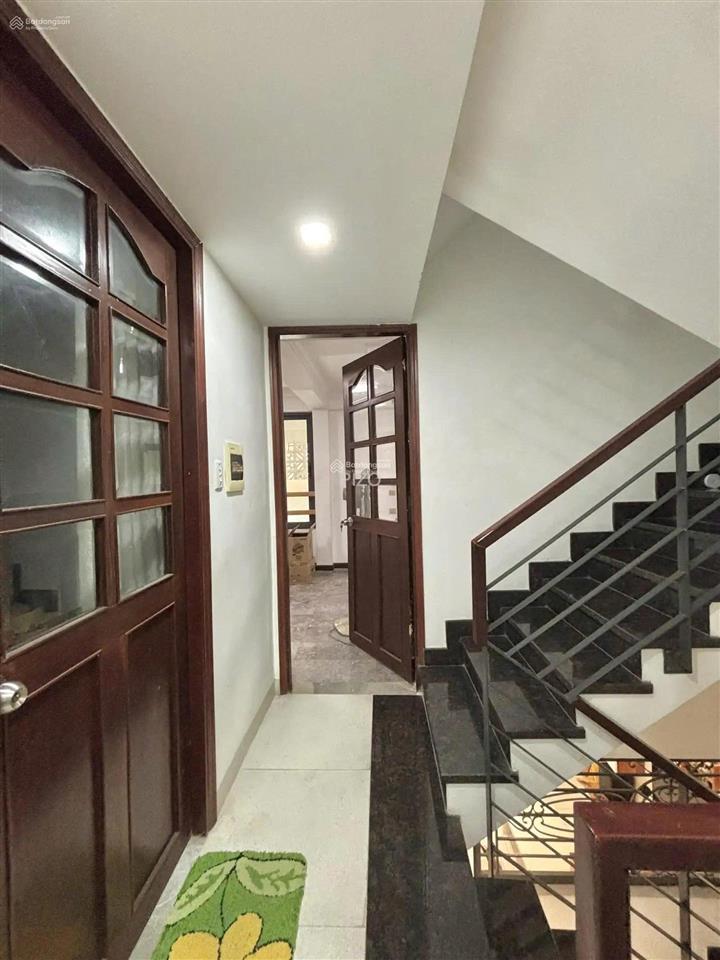 Biệt thự phố đoàn thị điểm p1 phú nhuận, ngang khủng 7m đúc lửng 3 tầng, cn 65m2. giá 16.8 tỷ