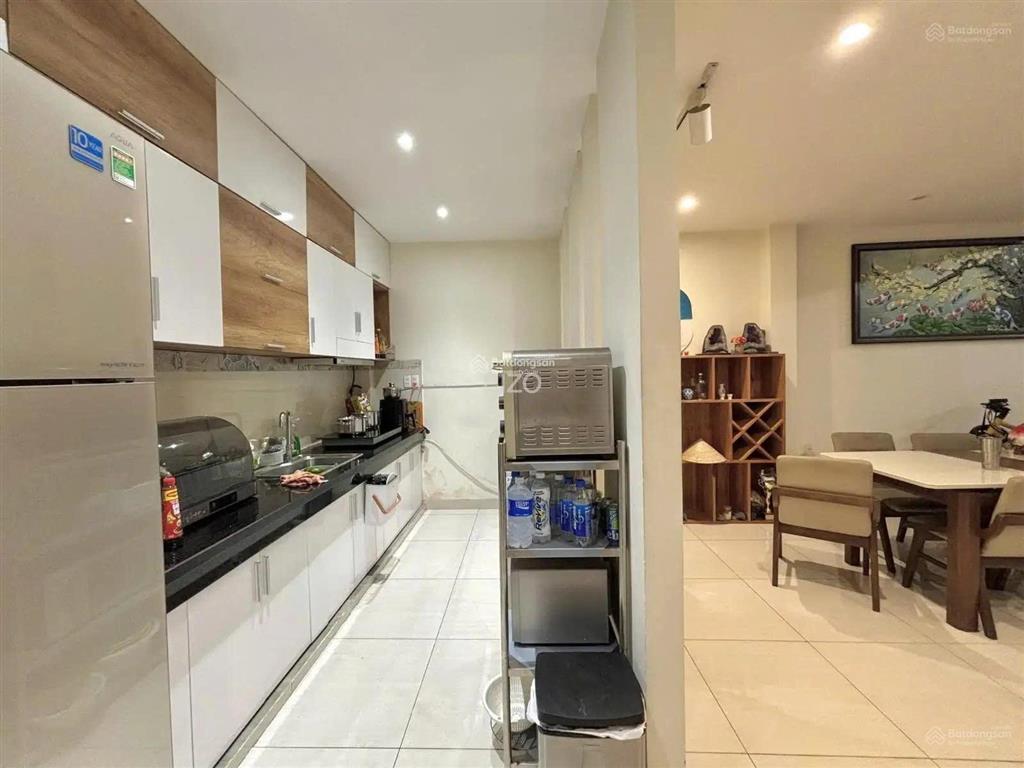 Biệt thự phố đoàn thị điểm p1 phú nhuận, ngang khủng 7m đúc lửng 3 tầng, cn 65m2. giá 16.8 tỷ