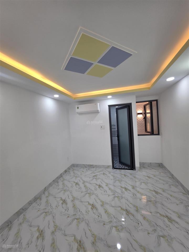 Cực hiếm phú nhuận! nhà mới có thang máy nguyễn đình chính, hẻm xe hơi đậu cửa, 5pn. 10,5 tỷ