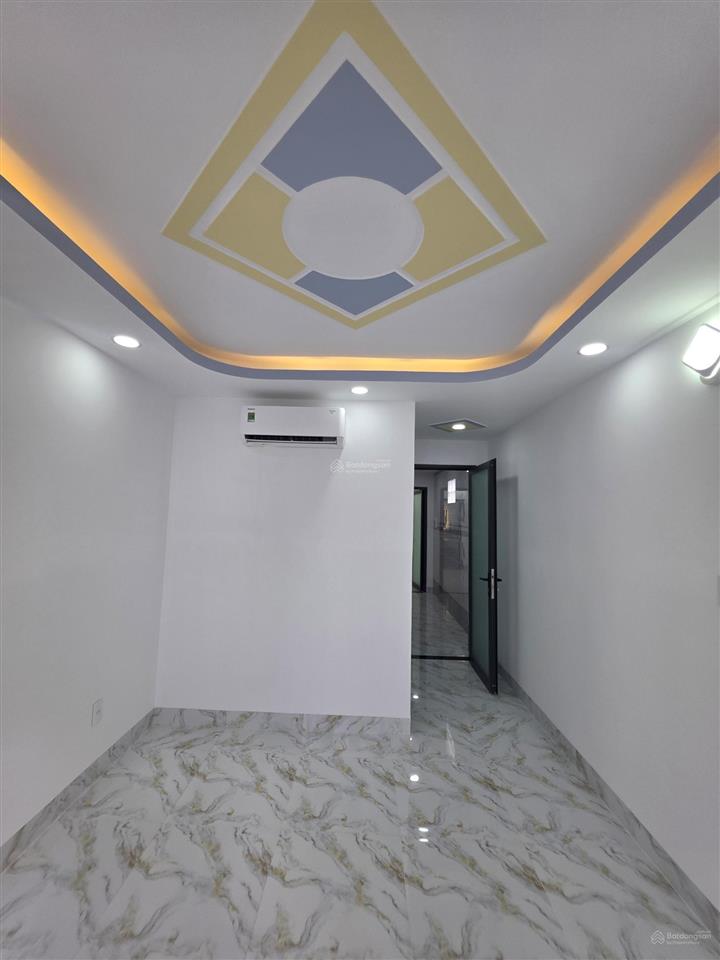 Cực hiếm phú nhuận! nhà mới có thang máy nguyễn đình chính, hẻm xe hơi đậu cửa, 5pn. 10,5 tỷ