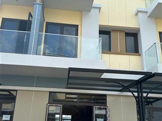 Bán biệt thự iris residence, 2,85 tỷ, 76m2 sàn, tổng 252,59 m2 tại cần giuộc, long an