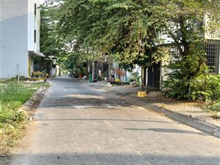 96m2 kdc phú lợi  ngang 6m  đường phạm thế hiển  chỉ 5.8 tỷ  khu xây tự do