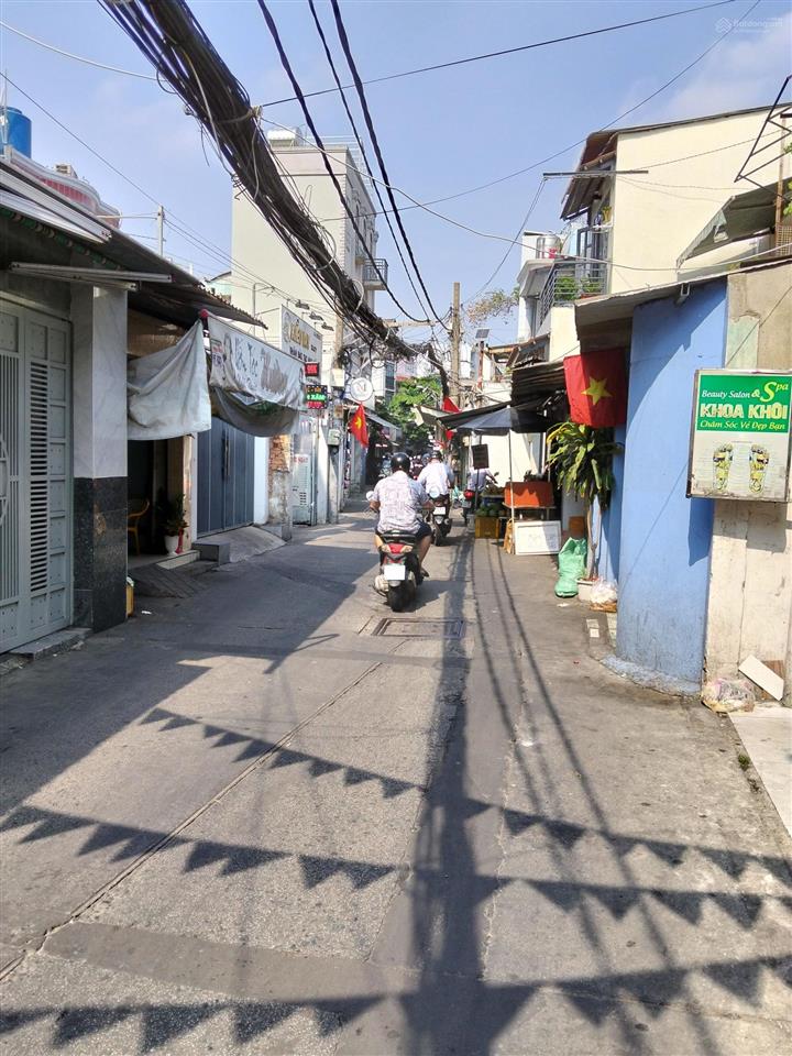 Bán nhà 2 tầng, đường tạ quang bửu, dt 120m2 hẻm thông giá 7.7 tỷ