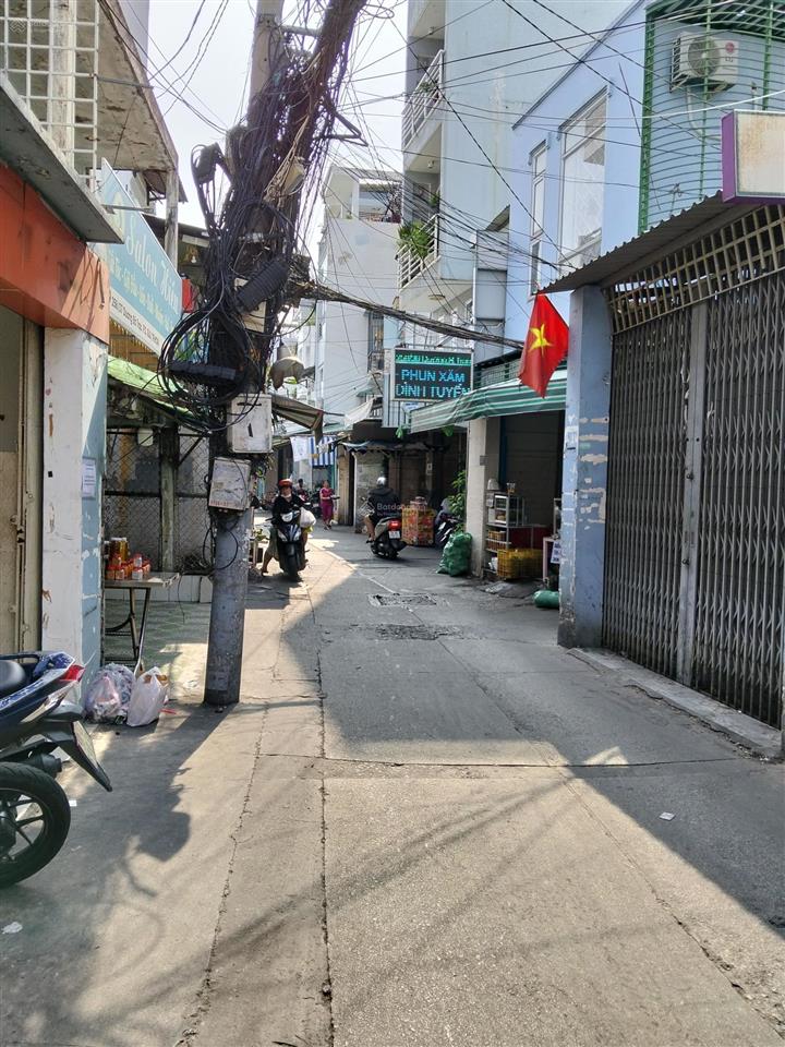 Bán nhà 2 tầng, đường tạ quang bửu, dt 120m2 hẻm thông giá 7.7 tỷ