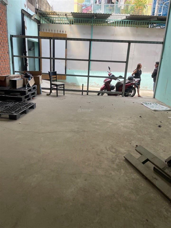 Bán nhà kho đường hoàng ngân quận 8 dt 8m8 x 14m xe hơi ra vào hẻm thông giá 7.8 tỷ sát võ văn kiệt