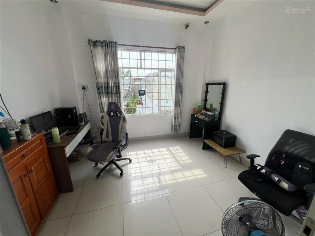 Bán nhà 3 tầng đường tạ quang bửu ngay sát bến xe quận 8, diện tích 41m2, giá 6,1 tỷ