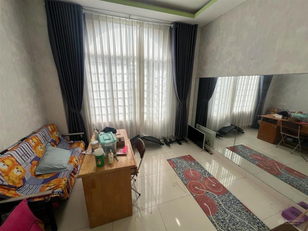 Bán nhà 3 tầng đường tạ quang bửu ngay sát bến xe quận 8, diện tích 41m2, giá 6,1 tỷ