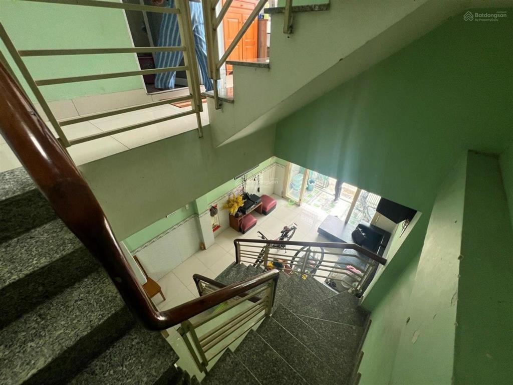 Bán nhà 3 tầng đường tạ quang bửu ngay sát bến xe quận 8, diện tích 41m2, giá 6,1 tỷ