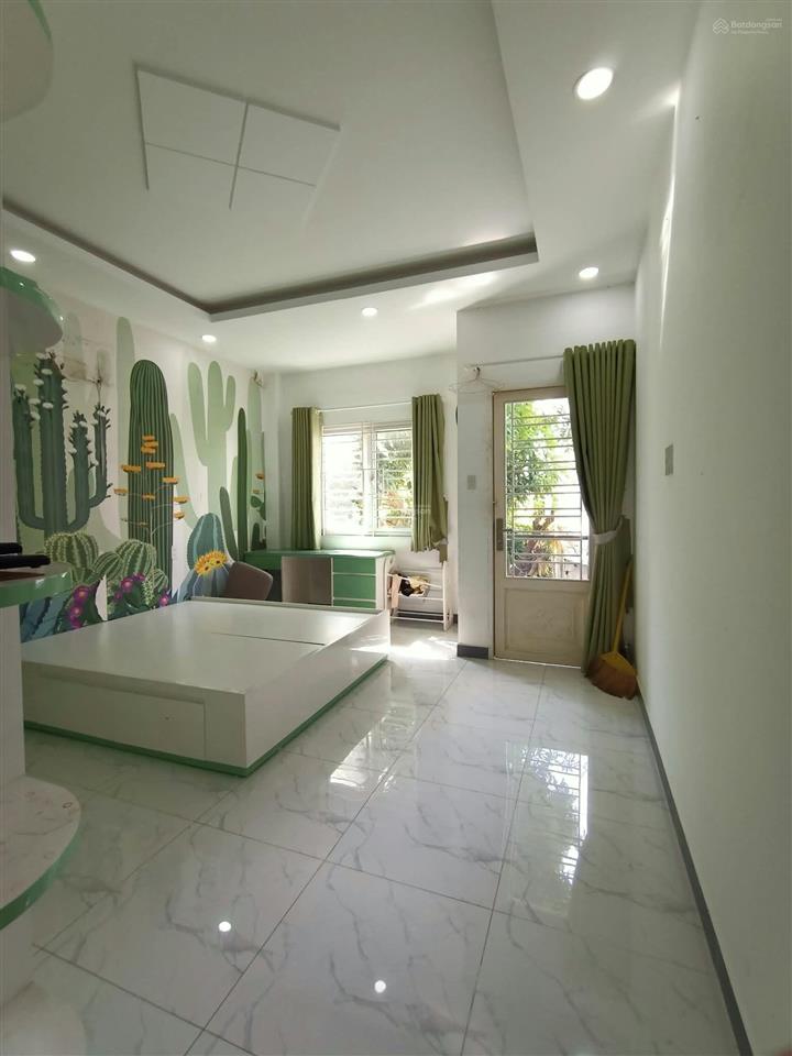 Bán nhà 3 tầng btct đường bùi minh trực ngay chợ sáng  dt 4.1 x 20.5  hẻm xe hơi lùi giá 8.99 tỷ