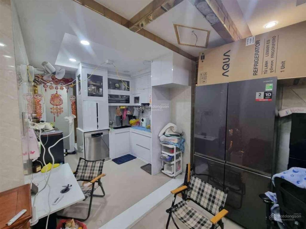 Bán nhà 2 tầng sát mặt tiền phạm thế hiển quận 8  dt 37m2  hẻm xe hơi đỗ cửa  giá 4.2 tỷ