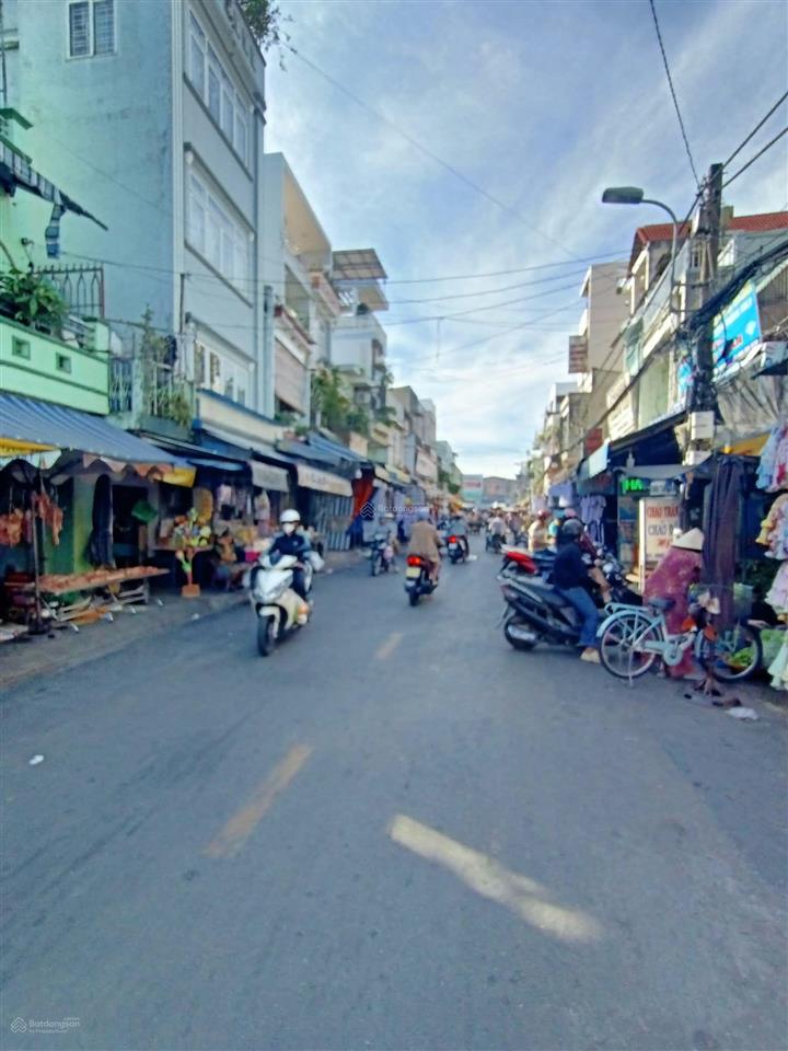 Bán nhà mặt tiền chợ kinh doanh hoàng minh đạo dt 42m2 đang có dòng tiền 20tr/tháng  giá 9,4 tỷ