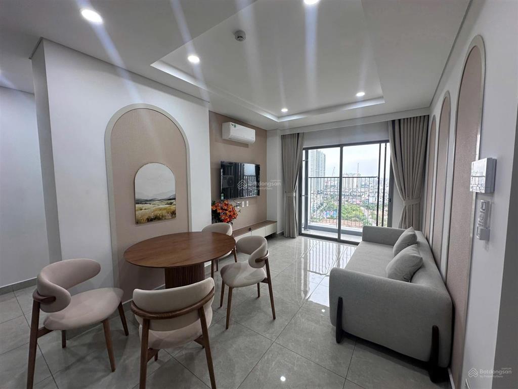 Phòng kinh doanh mai anh leasing cho thuê căn 2 ngủ mới tinh chỉ 13 triệu