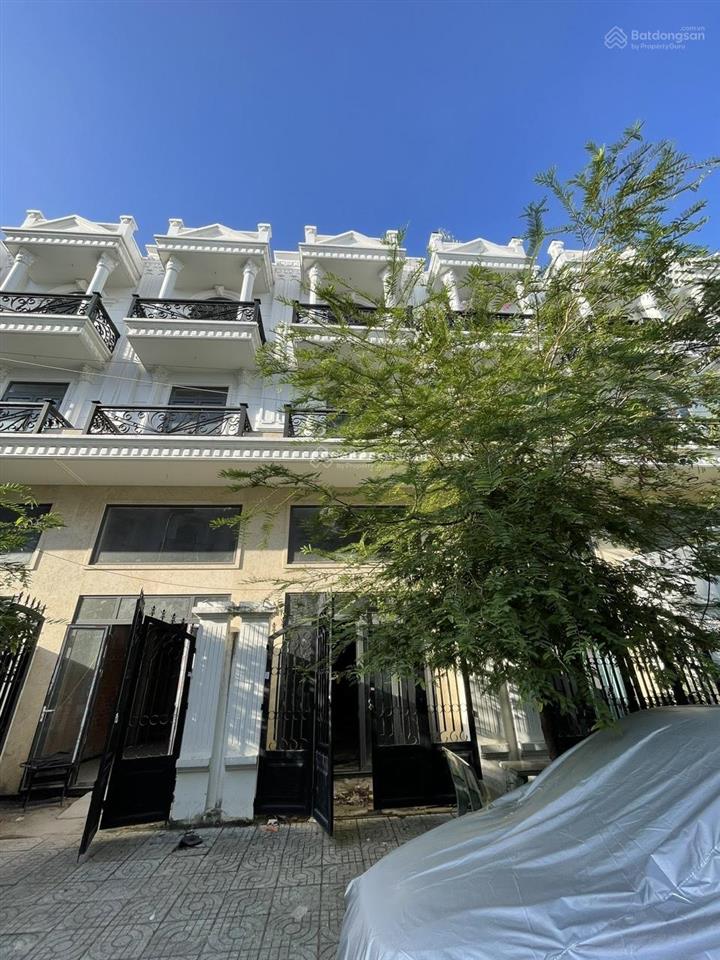 Cần bán từ từ nhà phố thương mại one palace, hà huy giáp, thạnh lộc, quận 12, 7 tỷ, 60m2