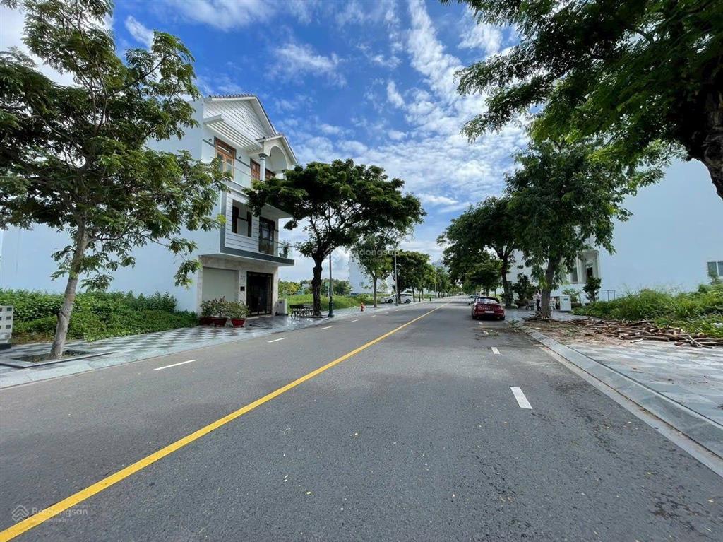 Ngộp bán gấp lô đất 136m2 tại đường 25b kết nối thẳng về công chính sbqt lt giá siêu hời chỉ 2tỷ350