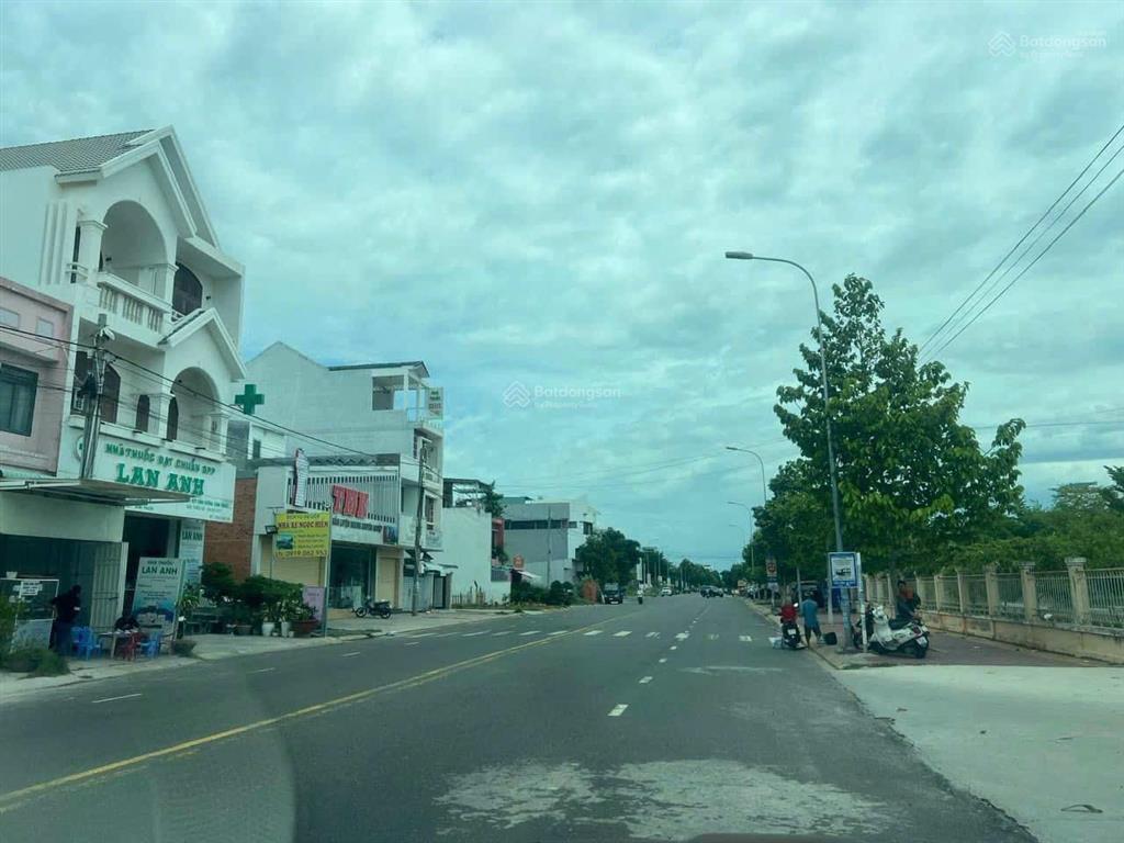 Chủ ngộp bank cần bán đất gần sân bay long thành hạ giá từ 2ty250tr xuống 1ty950tr , 126m2 full thổ