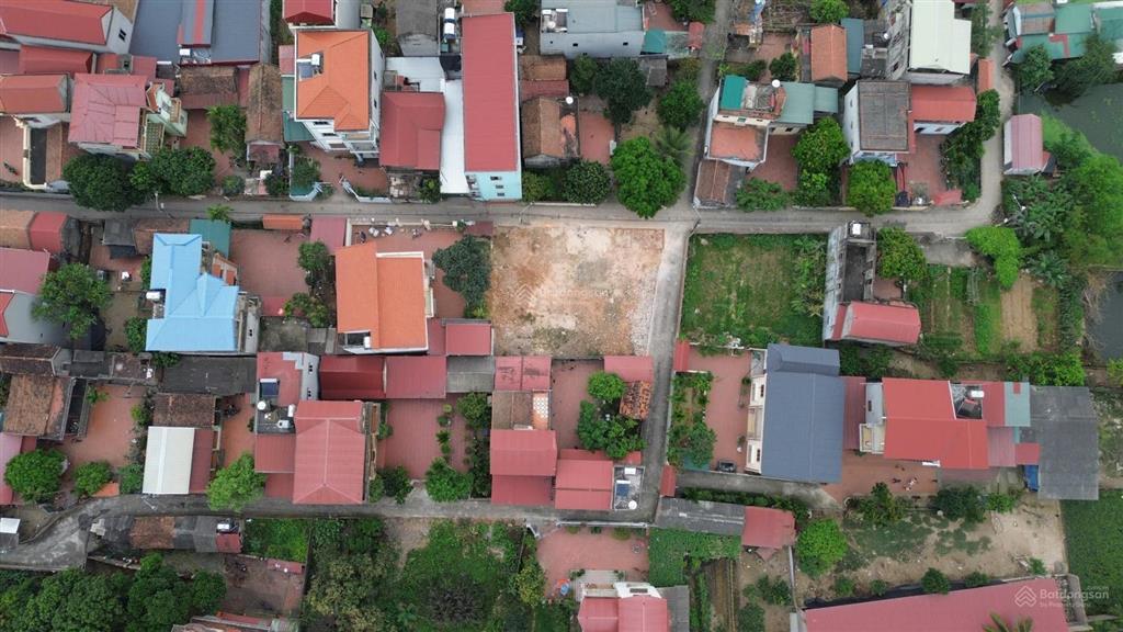 Cần bán lô đất f0 phân lô thôn guột , việt hùng , quế võ bắc ninh gần ngay cổng kcn qv3,dân cư đông