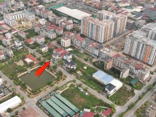 Bán bt 3.5 tầng kđt tùng bách view hồ 4pn, 5wc, 285m2 ở khu đô thị mới quế võ đang có dòng tiền