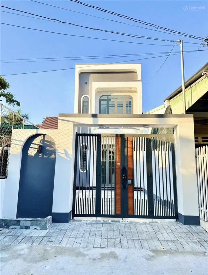 Bán lỗ 200tr nhà riêng lẻ 1t1lửng , đường tân liêm , xã phong phú , bình chánh , 90m2 , giá rẻ