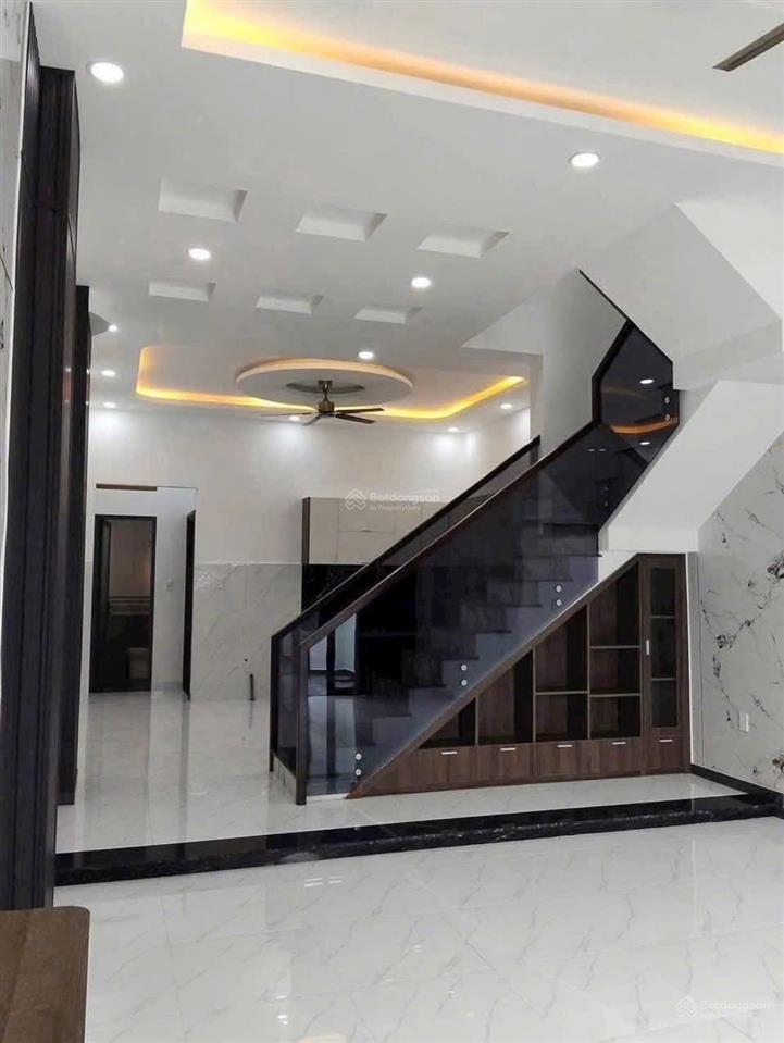 Thanh lý gấp trong tuần nhà tại võ văn vân, dt 90 m2, 3pn, 2wc, giá 900tr
