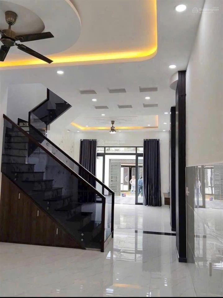 Thanh lý gấp trong tuần nhà tại võ văn vân, dt 90 m2, 3pn, 2wc, giá 900tr