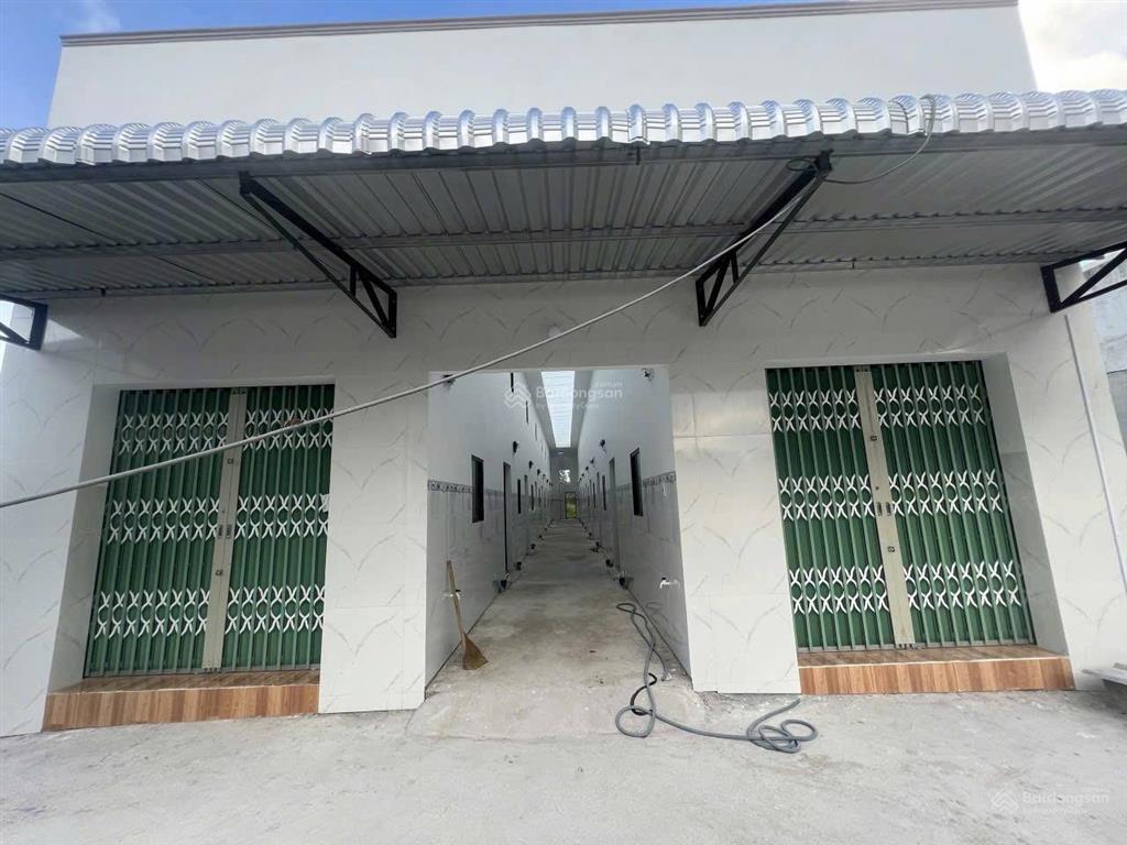Thanh lý gấp dãy trọ 300m, 20phòng, 2kiot ,thu nhập 36tr 1 tháng , ổn định , gần chợ bình chánh