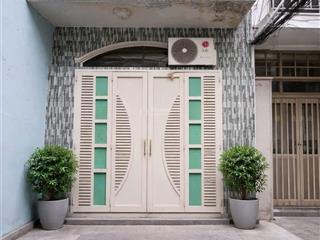 Bán nhà quận 1  hẻm 3m  góc 2 mặt tiền  không lộ giới  chỉ 5 tỷ