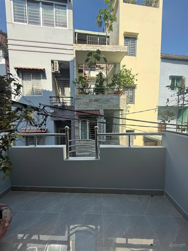 Bán nhà ngô quyền, quận 10  dt 3,2 x 11m  vf3 ngủ nhà  cách hẻm xe hơi đúng 1 căn nhà  4 tầng