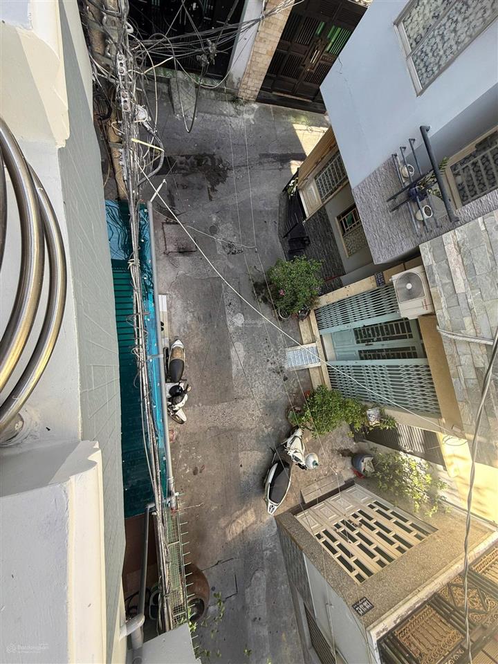 Bán nhà ngô quyền, quận 10  dt 3,2 x 11m  vf3 ngủ nhà  cách hẻm xe hơi đúng 1 căn nhà  4 tầng