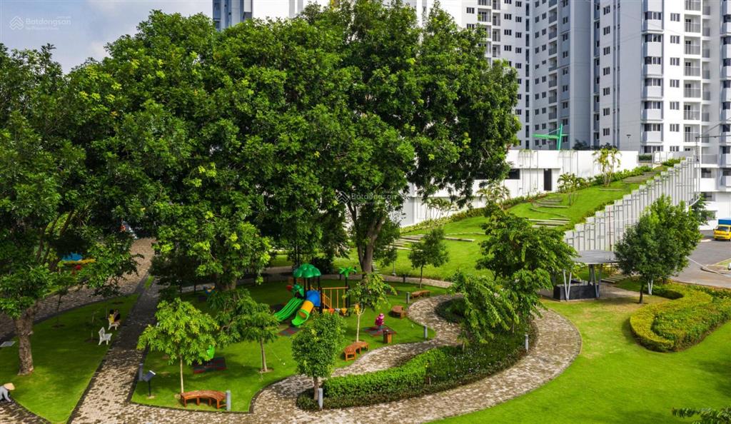 Sang nhượng căn 2pn ban công view hồ bơi giá sang nhượng chỉ 3,5 3,8 tỷ giá cđt ~3,9 tỷ