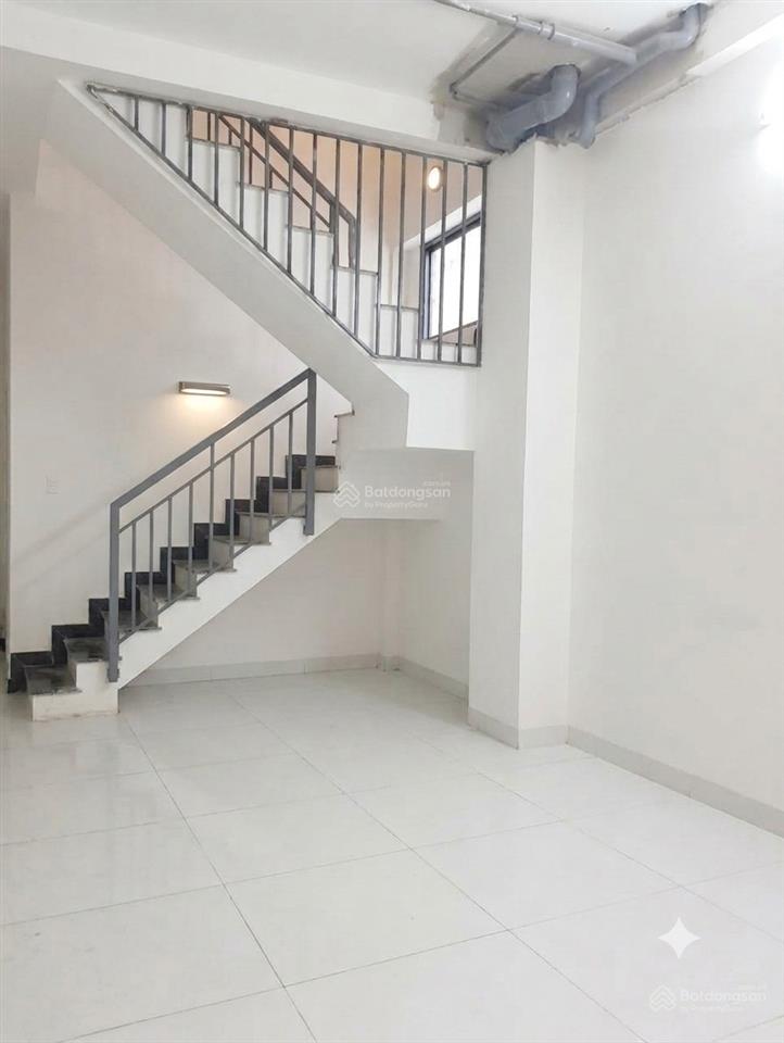 Tân bình  chdv mới 3 tầng  lô góc  dòng tiền 400tr/năm  10 phút tới sân bay