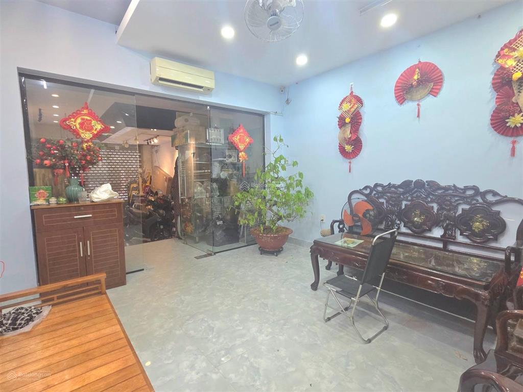 Bán nhà mặt phố tại nguyễn văn khối, giá tốt chỉ với 19 tỷ, 112m2