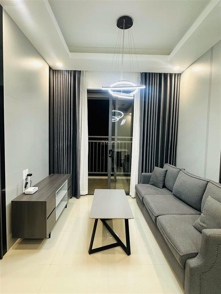 Bán nhanh căn hộ screc tower q. 3 gồm 2pn 2wc  dt 78m2  tầng trung view thoáng mát giá 1 tỷ 980