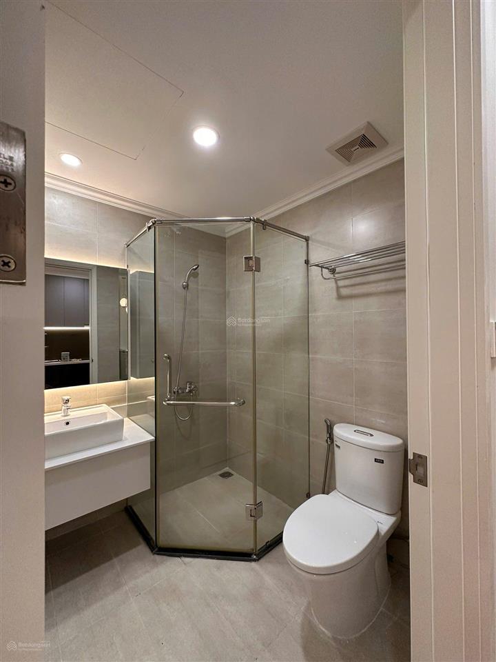 Gấp bán nhanh căn hộ m  one quận 7  dt 72m2  tầng trung  view thoáng mát, giá có bớt lộc