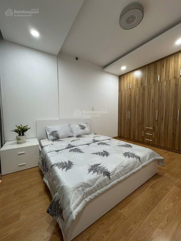 Bán gâp nhanh căn hộ newton residence  phú nhuận  dt78m2  tầng trung thoáng  giá 2 ty680 triệu