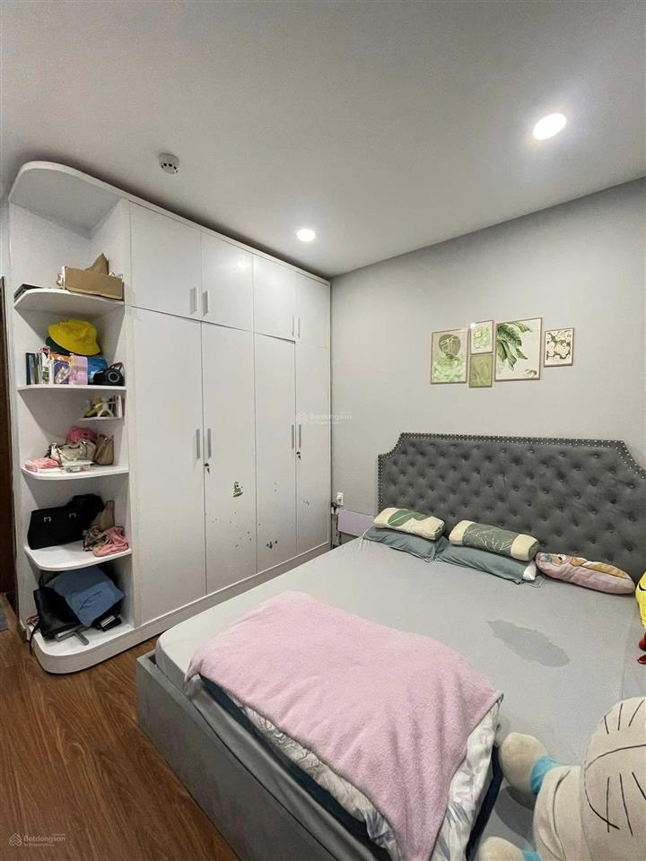 Chủ không ở nên bán căn hộ mỹ viên  q. 7  dt 82m2  tầng thoáng  giá có thương lượng