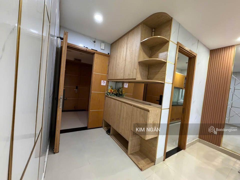 Bán nhanh căn hộ đường tôn đản quận 4  dt 77m2  tầng trung thoáng mát  giá có bớt lộc