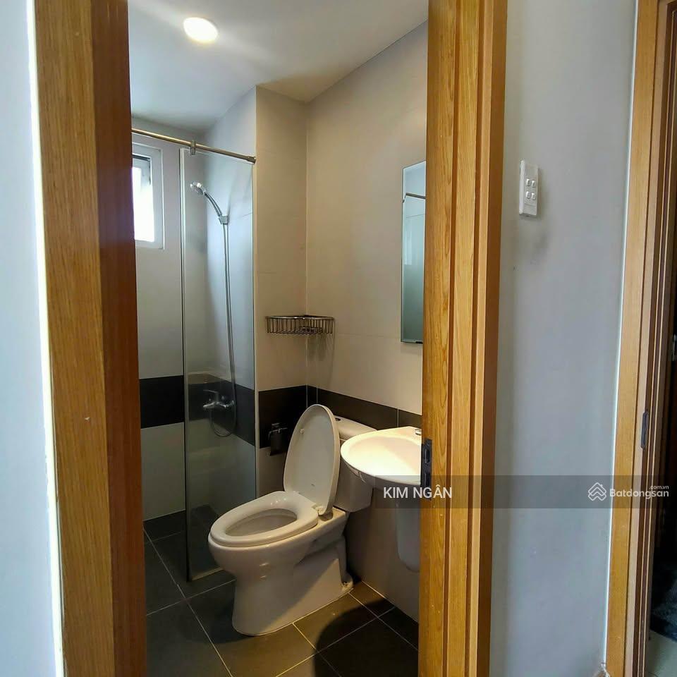 Bán nhanh căn hộ đường tôn đản quận 4  dt 77m2  tầng trung thoáng mát  giá có bớt lộc