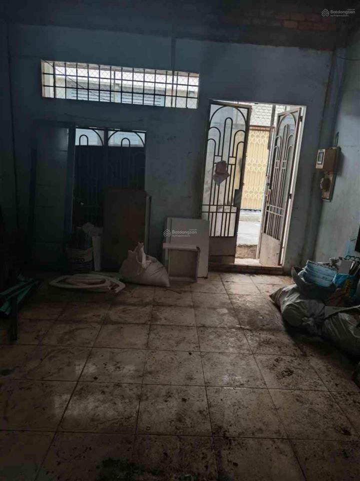 Bán nhà nát 109m2 shr bùi minh trực, bông sao