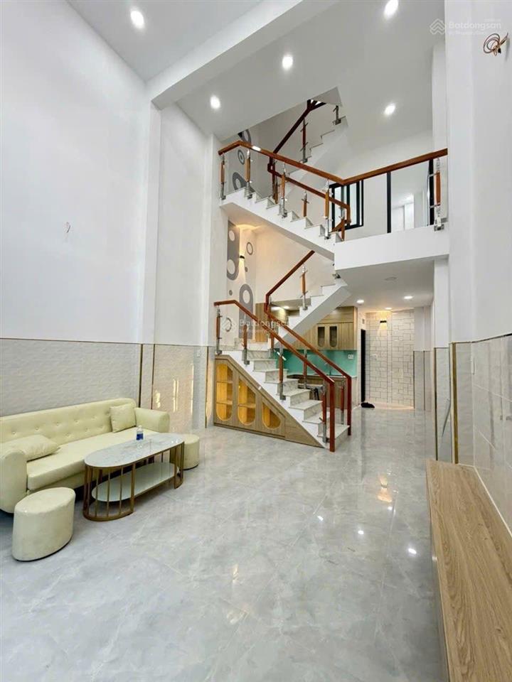 Bán nhà mặt phố chiến lược, giá tốt 5,48 tỷ, 40m2, 4pn, 5wc, bình tân, tp.hcm