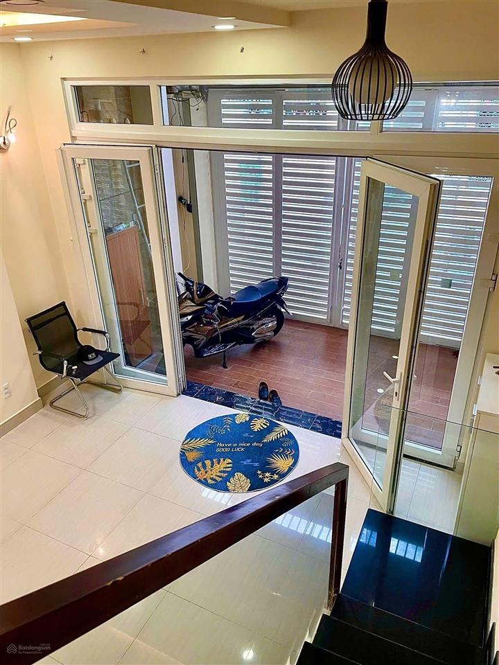 Chủ ngộp bank bán gấp mặt tiền 6,5m  119m2 ngay ngã tư hàng xanh bạch đằng bình thạnh