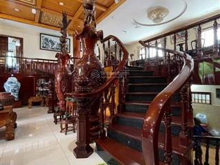 Biệt thự gỗ đẳng cấp  siêu phẩm hiếm an dương vương quận 8