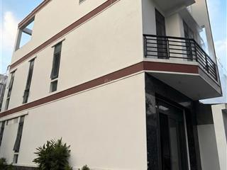 Chủ gấp bán  nhà đường 48  gần chợ hiệp bình  hẻm xe hơi