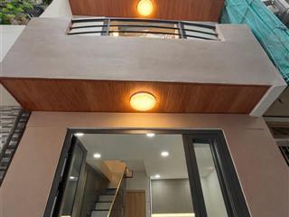 Nhà đẹp chuyển đến ở liền  cách mặt đường trần hưng đạo 5 căn.
chỉ 4,5 tỷ.