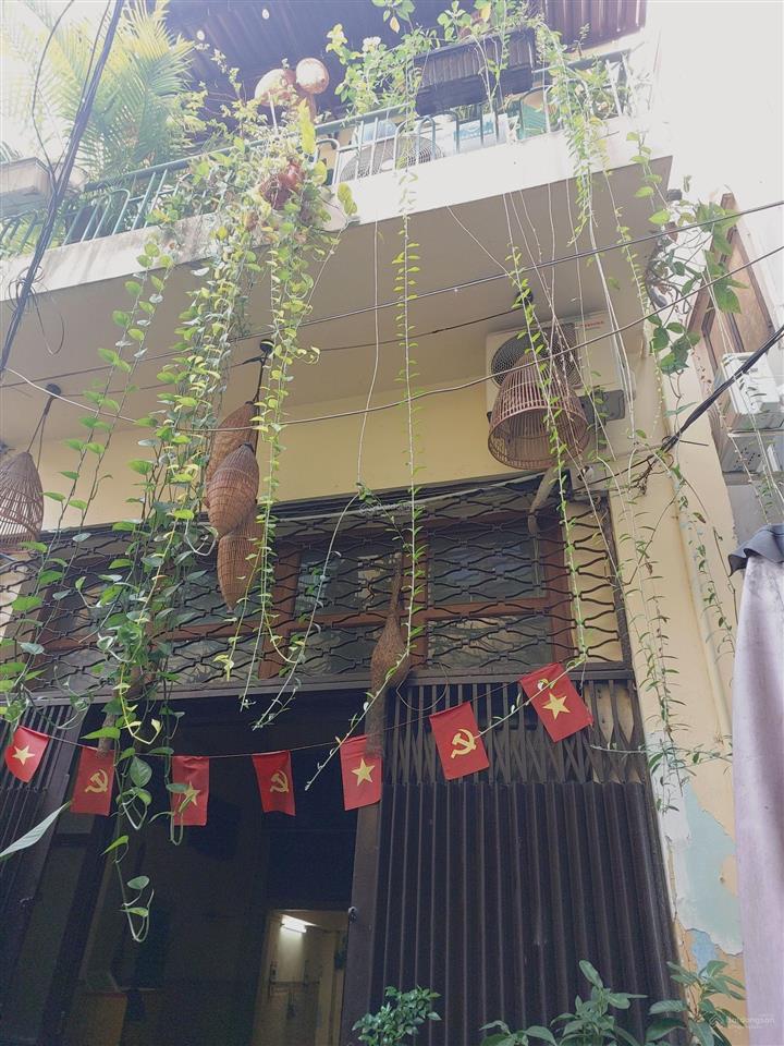 Nhà phố đẹp quận 1. khu vực hiếm người bán  ngay sát mặt tiền nguyễn thái bình. giá chỉ 7tỷx