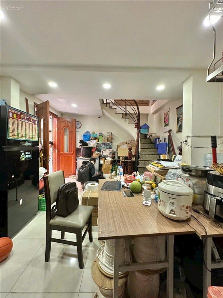 Nhà kiên cố ngang lớn sát mặt tiền đường bùi thị xuân. chỉ 8,9 tỷ.