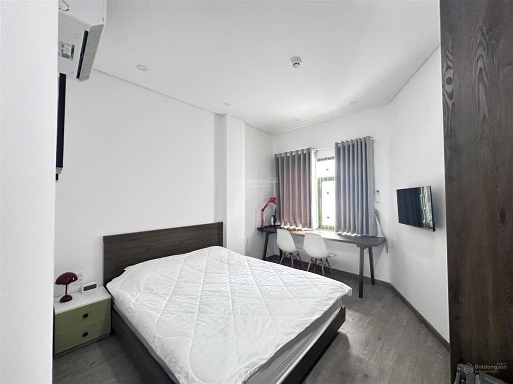 Siêu phẩm 5 tầng ngay trung tâm quận 1.
cách 50m ra mặt tiền lớn. nhà có dòng tiền tốt và ổn định.