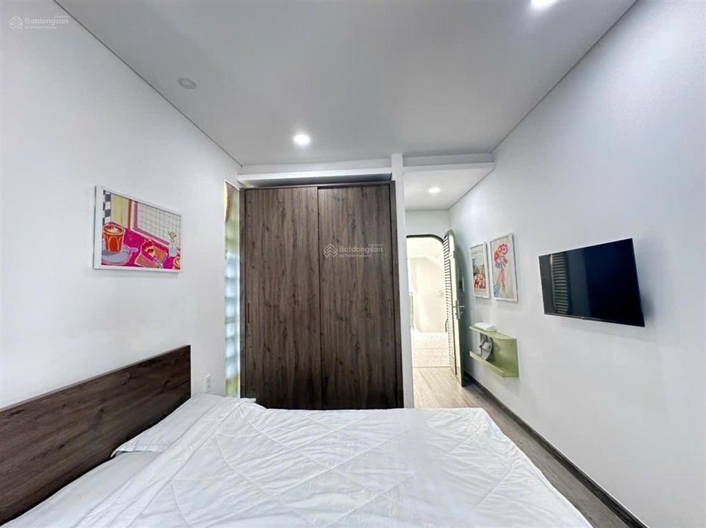 Siêu phẩm 5 tầng ngay trung tâm quận 1.
cách 50m ra mặt tiền lớn. nhà có dòng tiền tốt và ổn định.